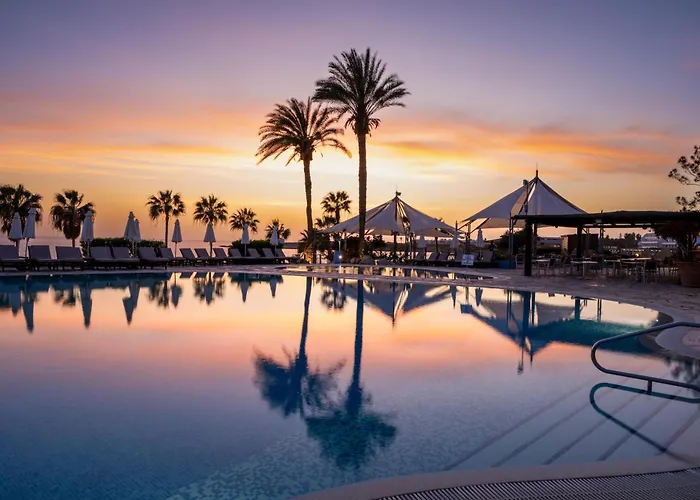 Coral & Cyprus Hotell 5*