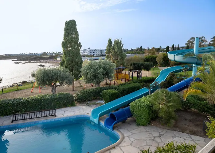 Coral & Cyprus Hotell 5*