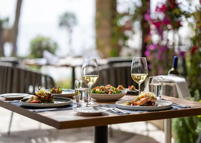 Hotell Coral & Cyprus Coral Bay