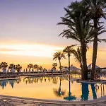 Coral & Cyprus Hotel