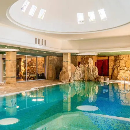 Coral & Cyprus Hotel