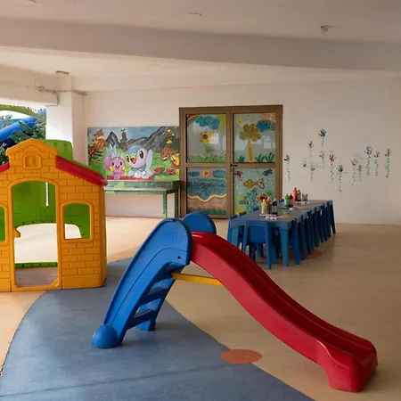 Отель Coral & Cyprus