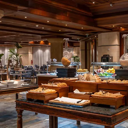 Отель Coral & Cyprus 5*