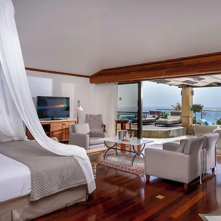 Coral & Cyprus 5* קורל ביי