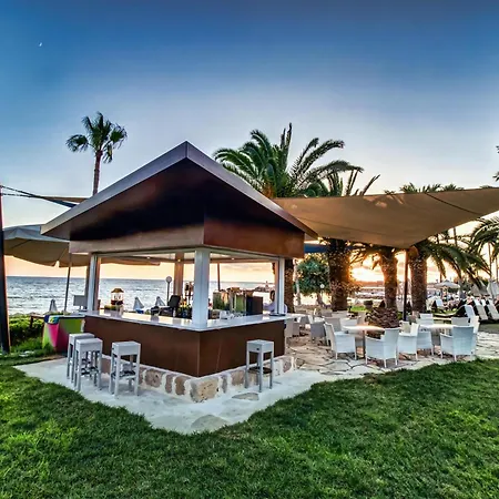 Coral & Cyprus Κόλπος των Κοραλλιών