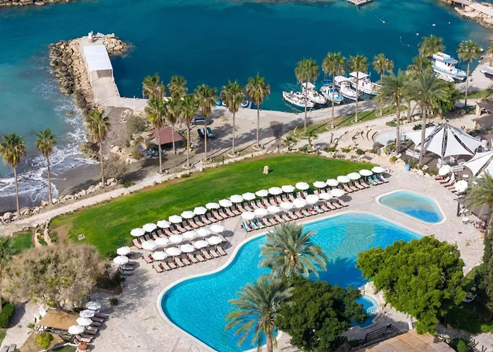 Coral & Cyprus 5* Κόλπος των Κοραλλιών