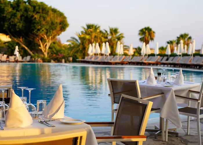 Coral & Cyprus Κόλπος των Κοραλλιών