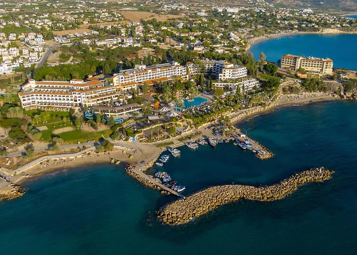 Coral & Cyprus Hotel