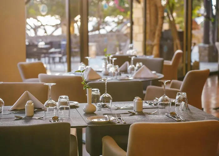 Ξενοδοχείο Coral & Cyprus 5*