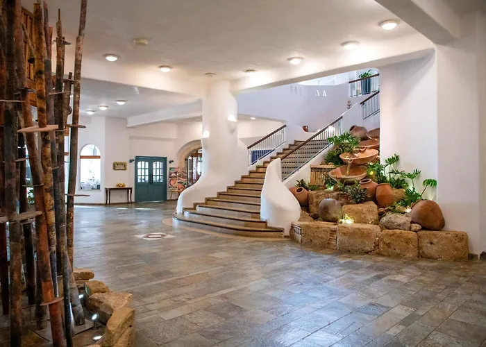 Coral & Cyprus Κόλπος των Κοραλλιών